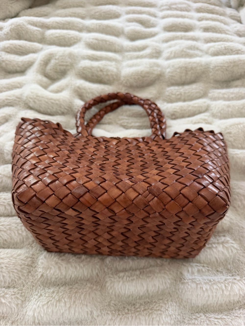 Braided Leather Tote Bag in Brown with Gold Accent - Picture 2 of 4